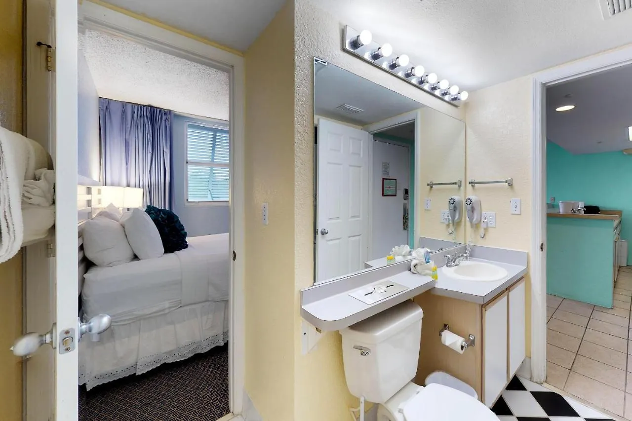 Sunrise Suites - Martinique Suite 108 Key West